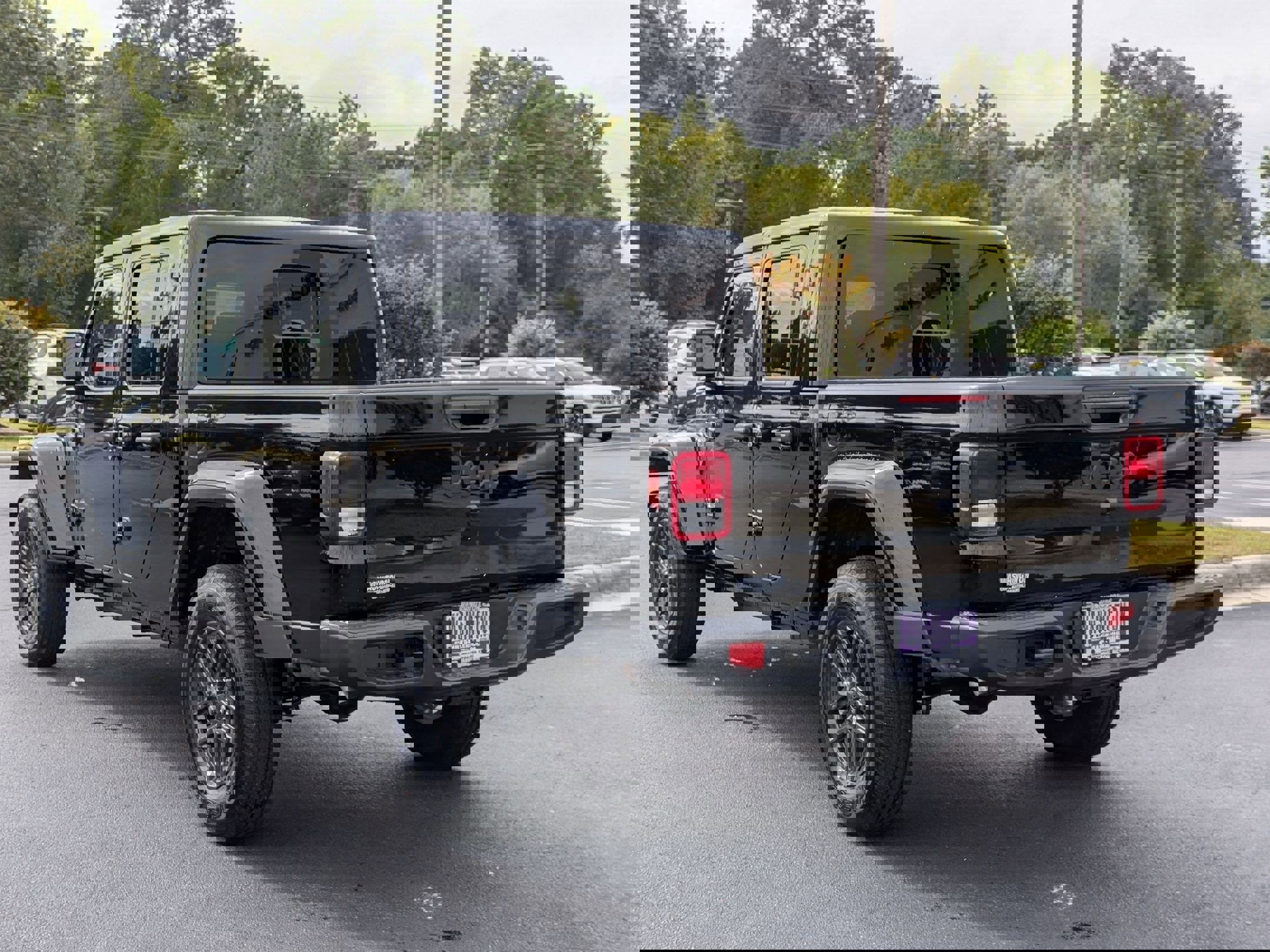 New 2025 Jeep Gladiator Sport image 7