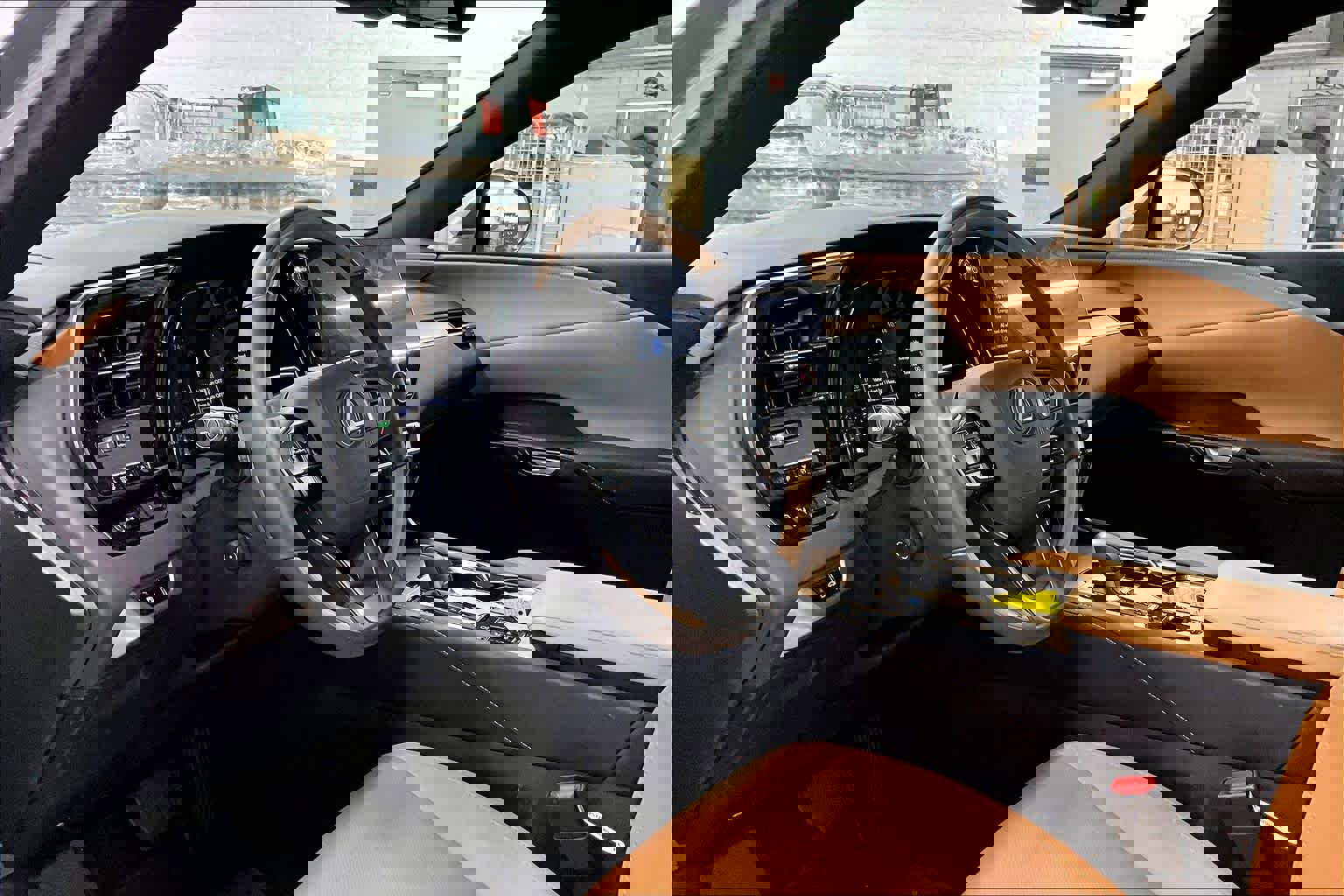 Used 2025 Lexus RX 350h w/ Convenience Package image 17