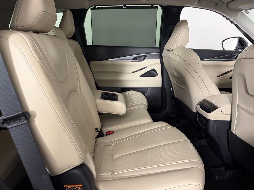 Used 2023 INFINITI QX60 Luxe w/ Cargo Package image 31