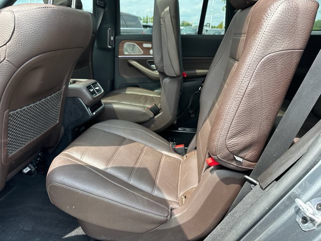 Used 2023 Mercedes-Benz GLS 450 4MATIC image 10