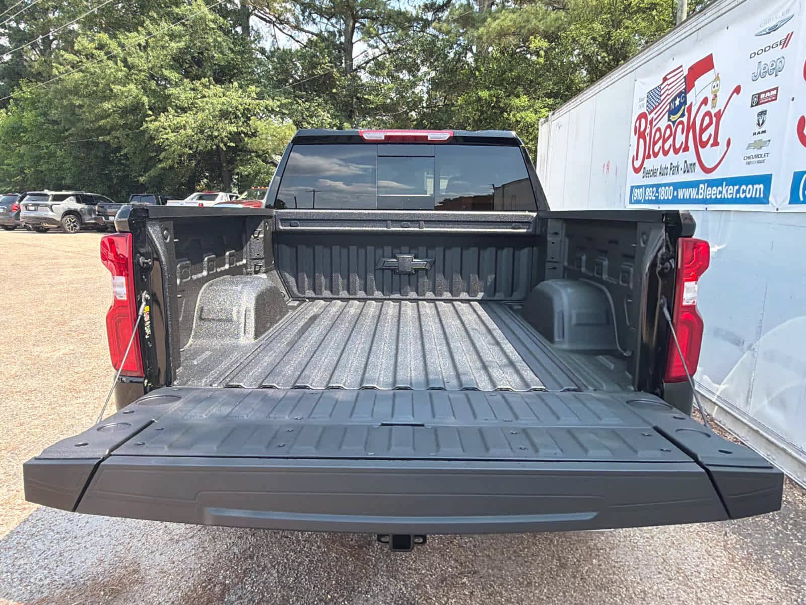 New 2026 Chevrolet Silverado 1500 RST w/ RST All Star Premium Package AWD/4WD image 16