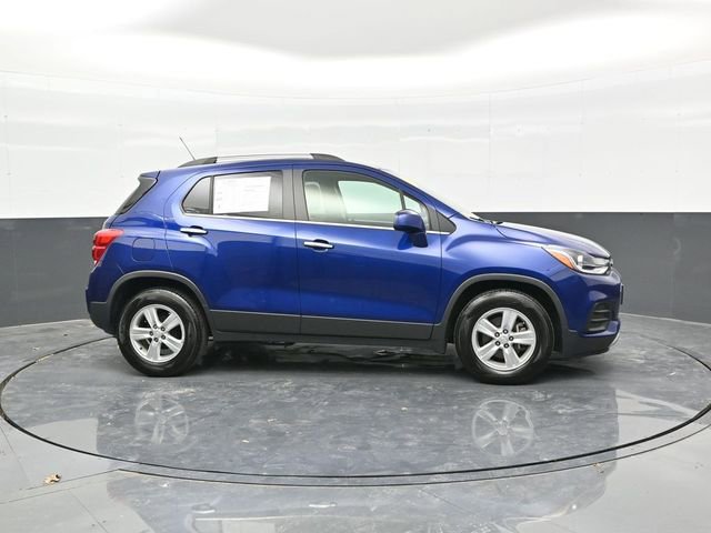 Used 2017 Chevrolet Trax LT w/ LT Convenience Package image 8
