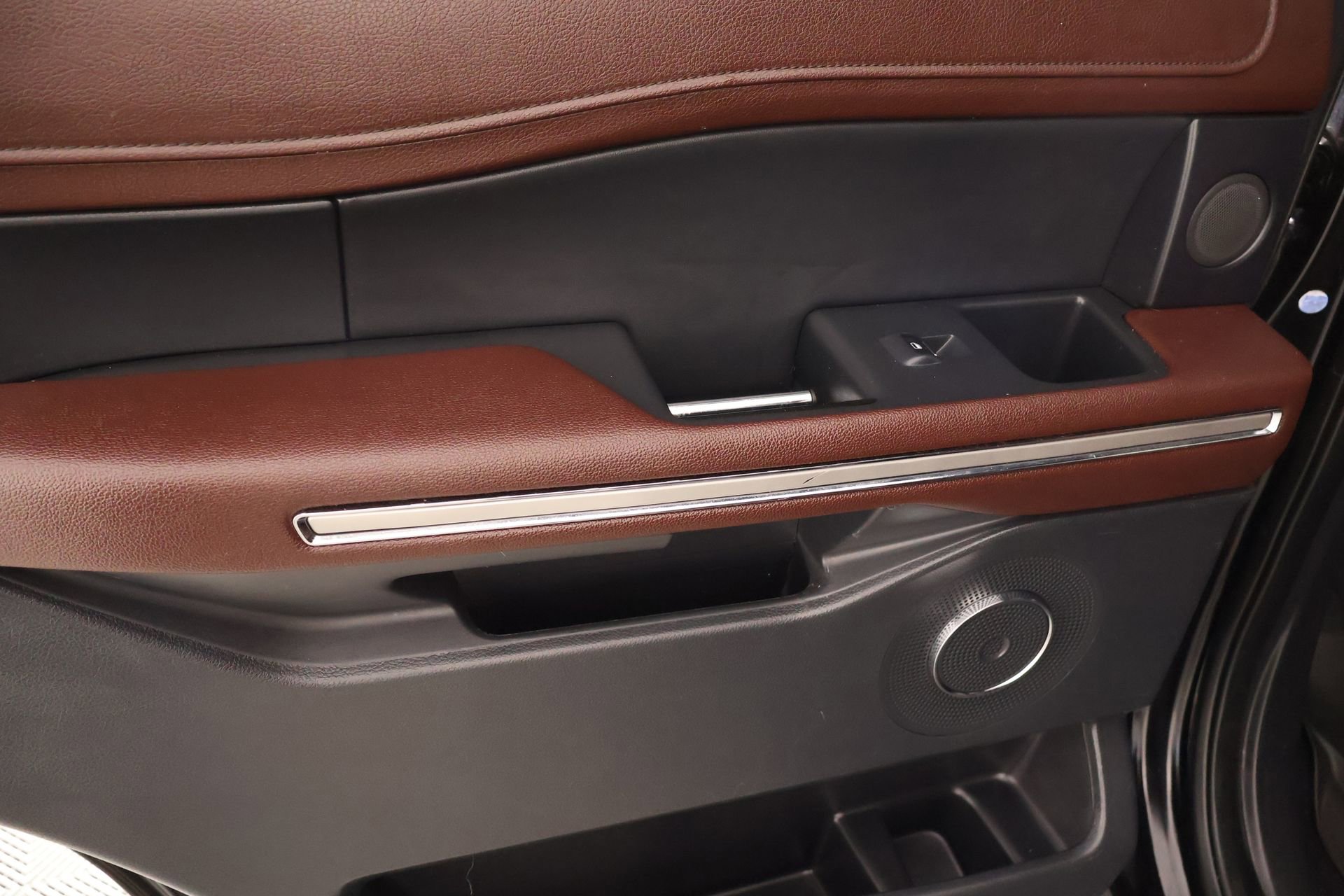 Used 2022 Ford Expedition Limited AWD/4WD image 19