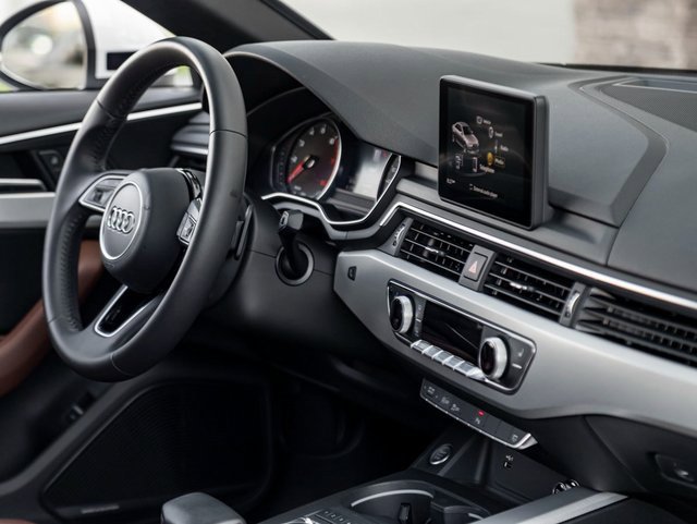 Used 2018 Audi A4 2.0T Ultra Premium Plus w/ Premium Plus Package image 29