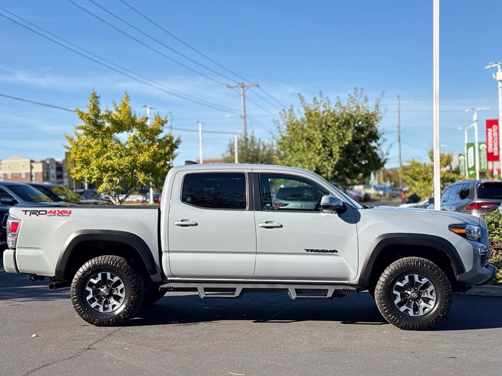 Used 2020 Toyota Tacoma TRD Off-Road w/ TRD Premium Off Road Package AWD/4WD image 6