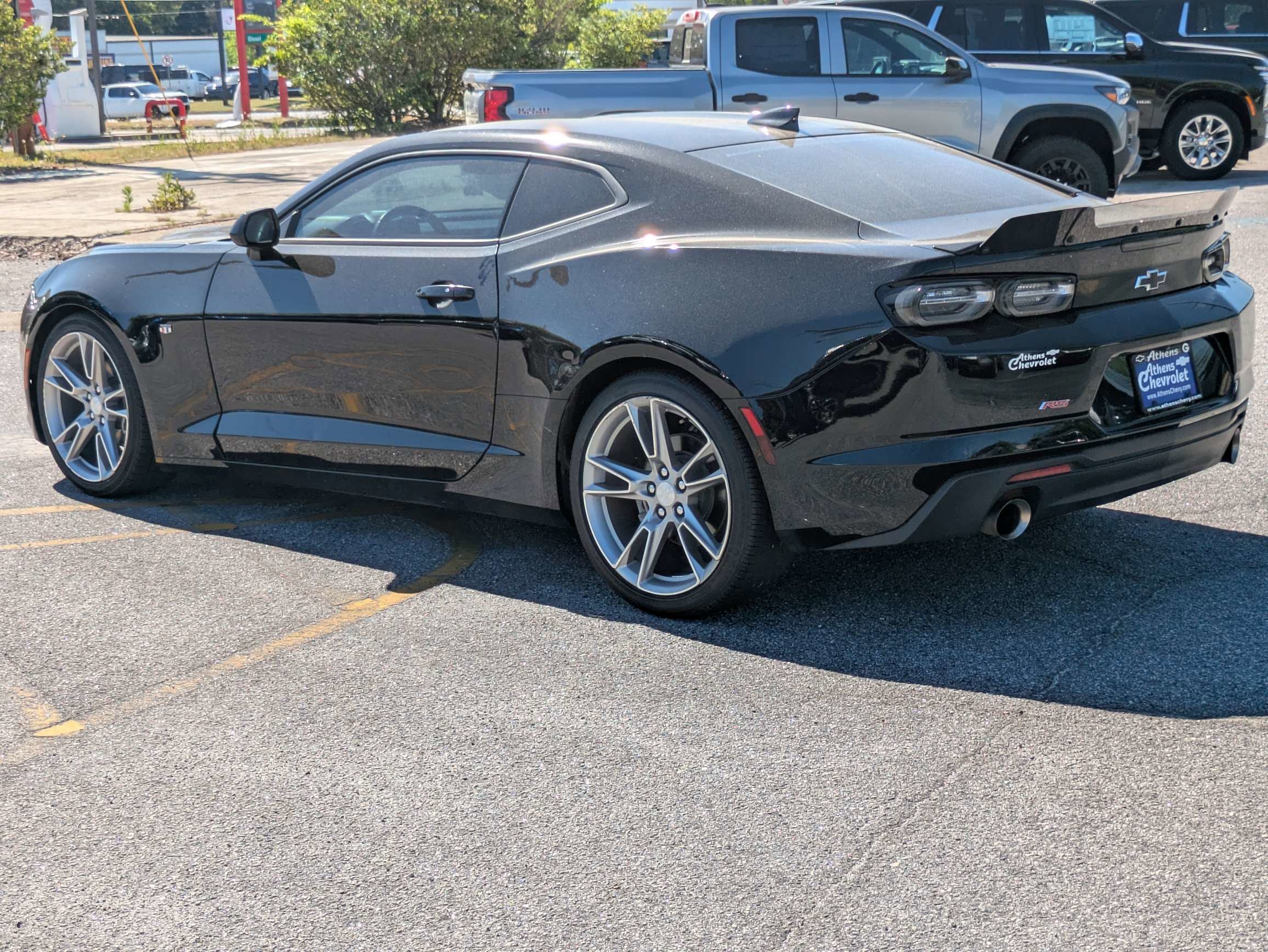Used 2021 Chevrolet Camaro LT w/ RS Package RWD image 6