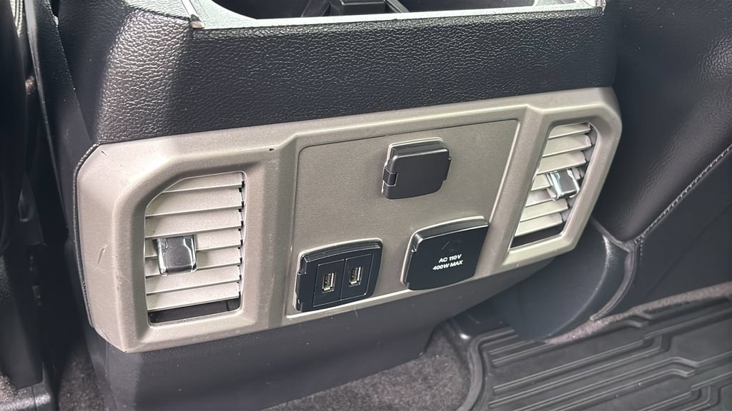 Used 2017 Ford F250 Lariat w/ Lariat Value Package AWD/4WD image 8