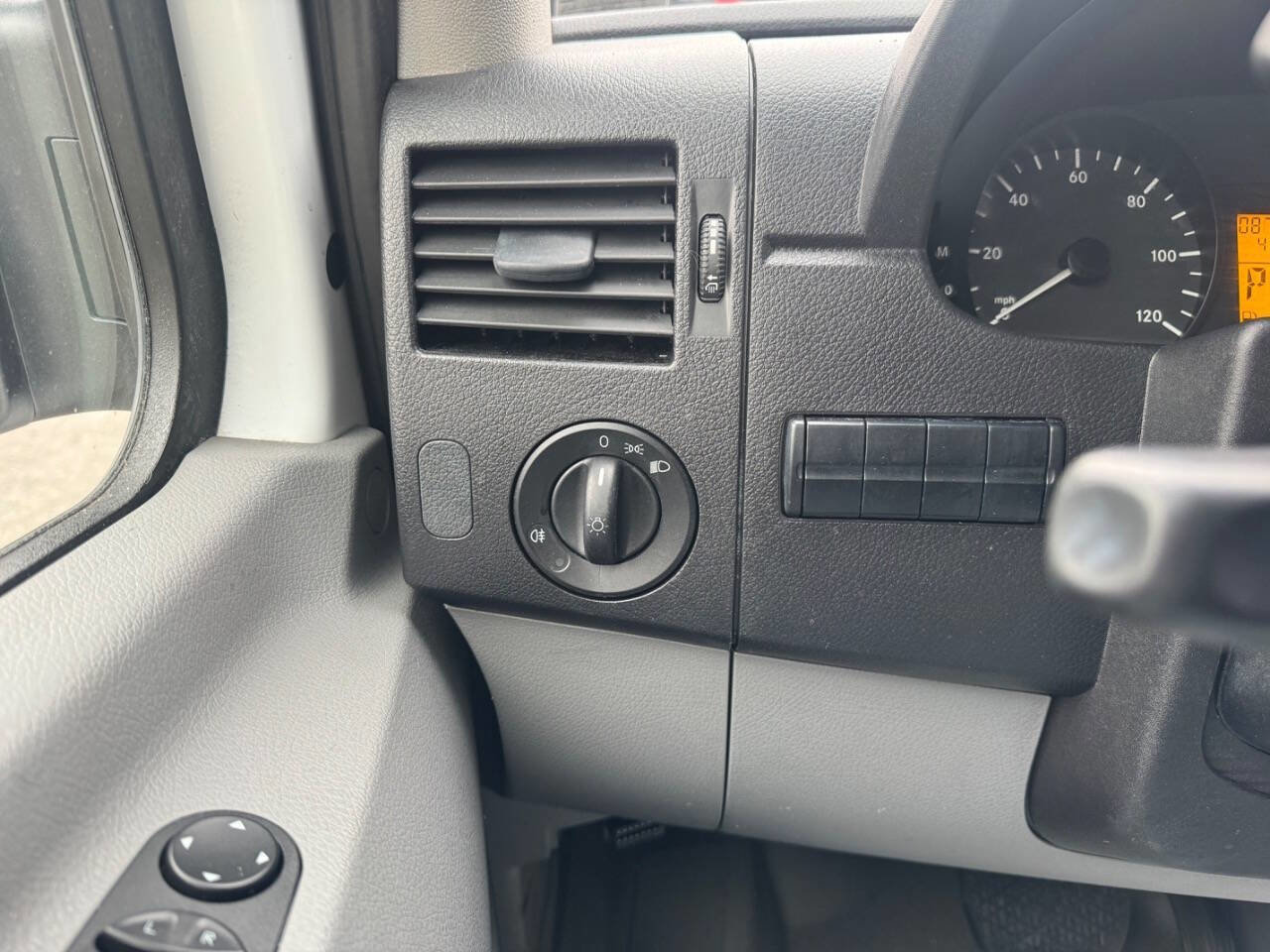 Used 2014 Freightliner Sprinter 3500 image 12