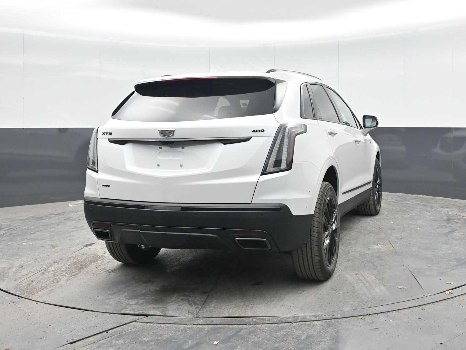 New 2026 Cadillac XT5 Sportv w/ LPO, Onyx Lite Package AWD/4WD image 10