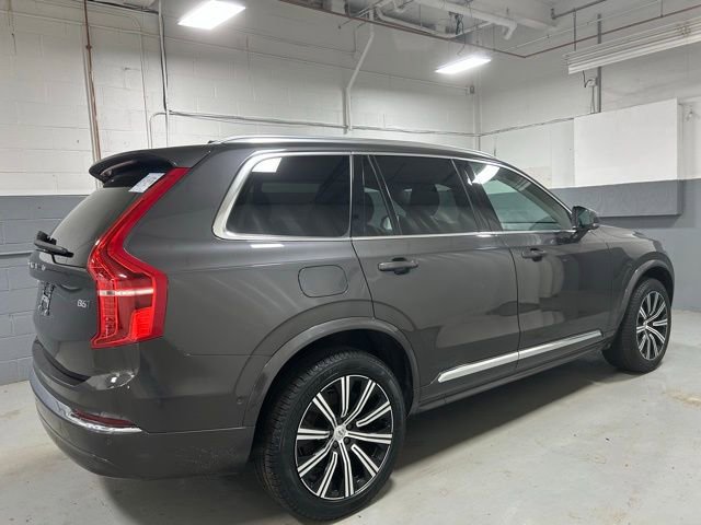 Used 2023 Volvo XC90 B6 Plus image 3