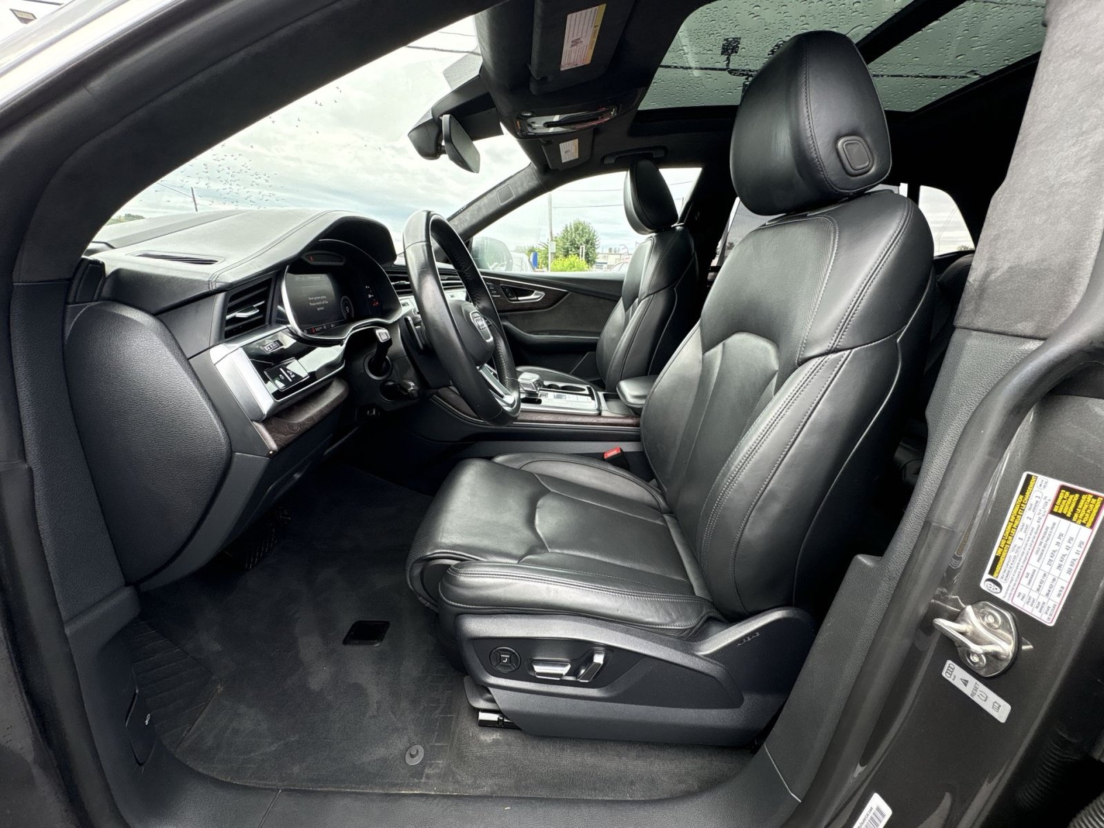 Used 2020 Audi Q8 Prestige w/ Prestige Package AWD/4WD image 13