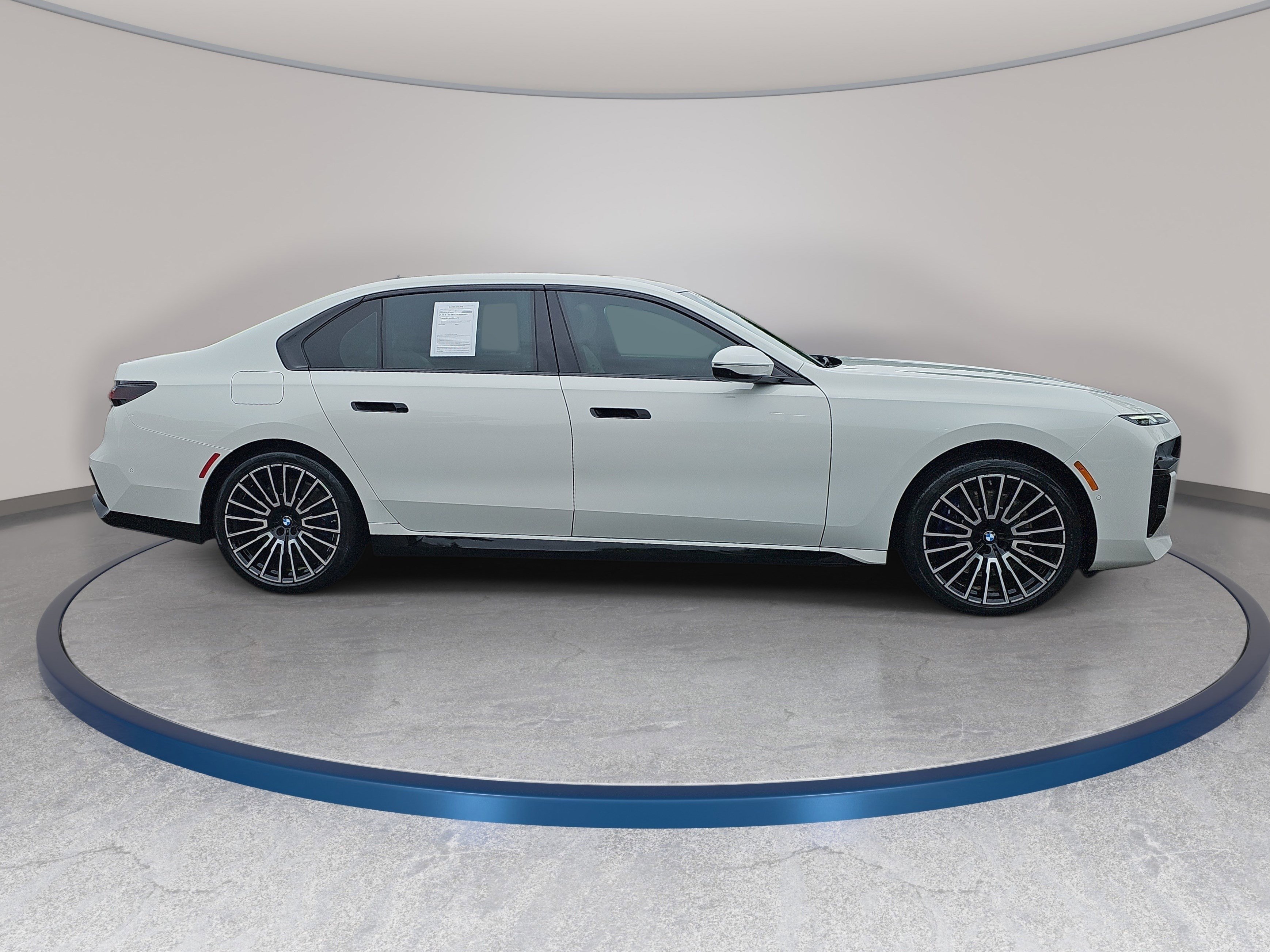 Certified 2025 BMW 760i xDrive w/ Autobahn Package AWD/4WD image 5