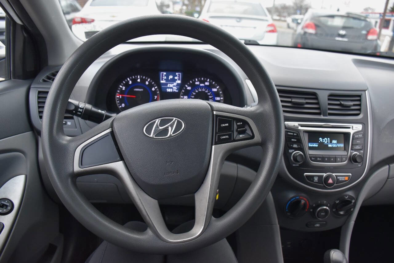 Used 2017 Hyundai Accent SE image 17
