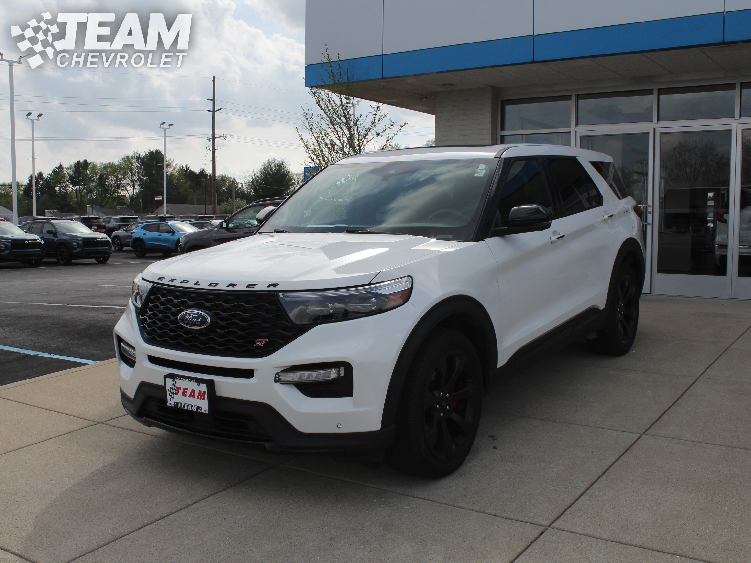 Used 2022 Ford Explorer ST w/ Equipment Group 401A image 8