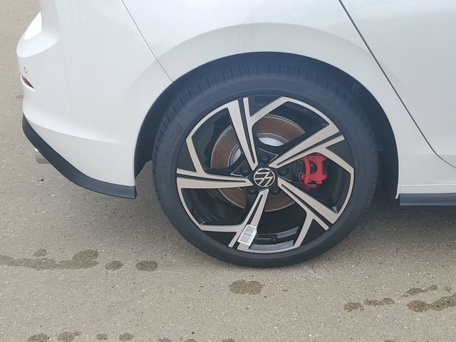 New 2026 Volkswagen GTI SE FWD image 5