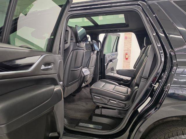 Used 2023 Cadillac Escalade Sport AWD/4WD image 39