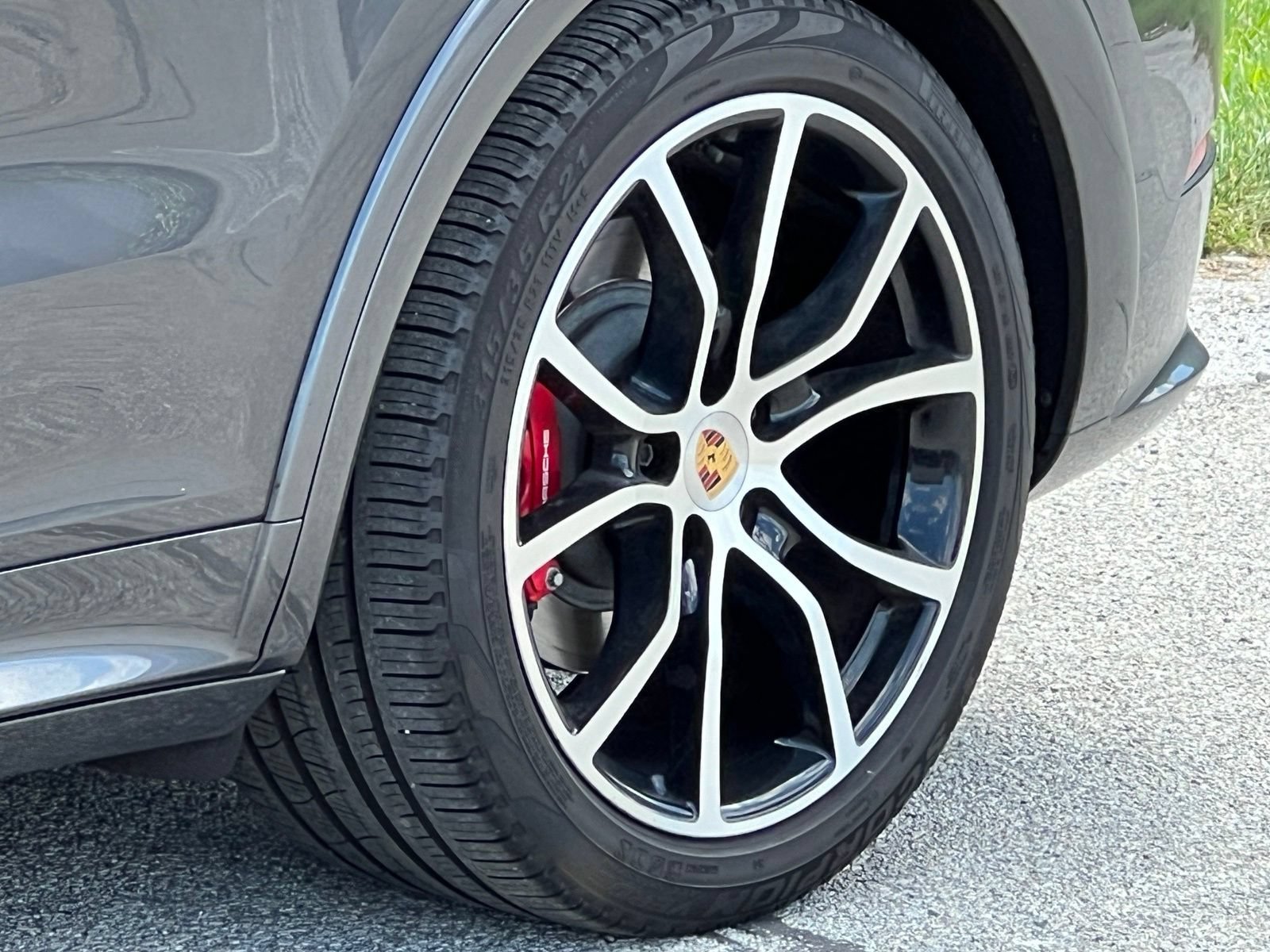 Certified 2023 Porsche Cayenne GTS AWD/4WD image 13
