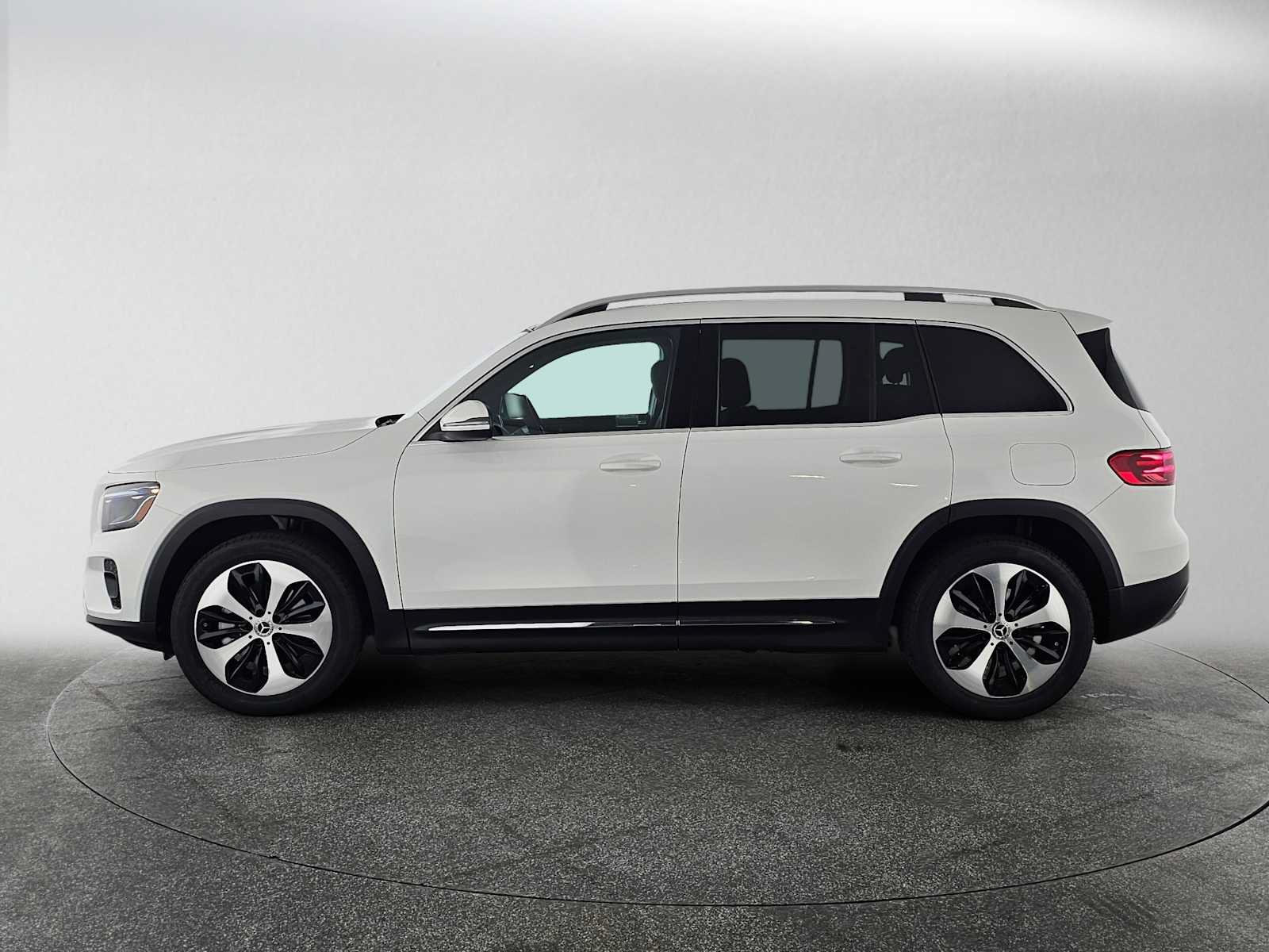 New 2026 Mercedes-Benz GLB 250 image 6