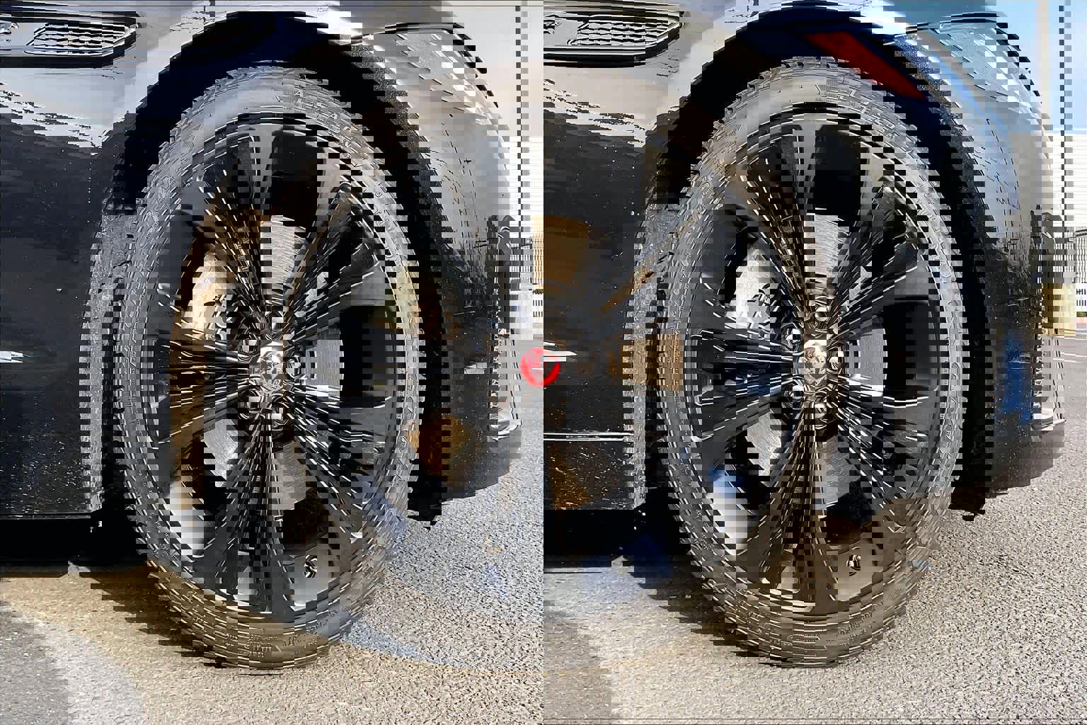 Used 2022 Jaguar XF SE image 12