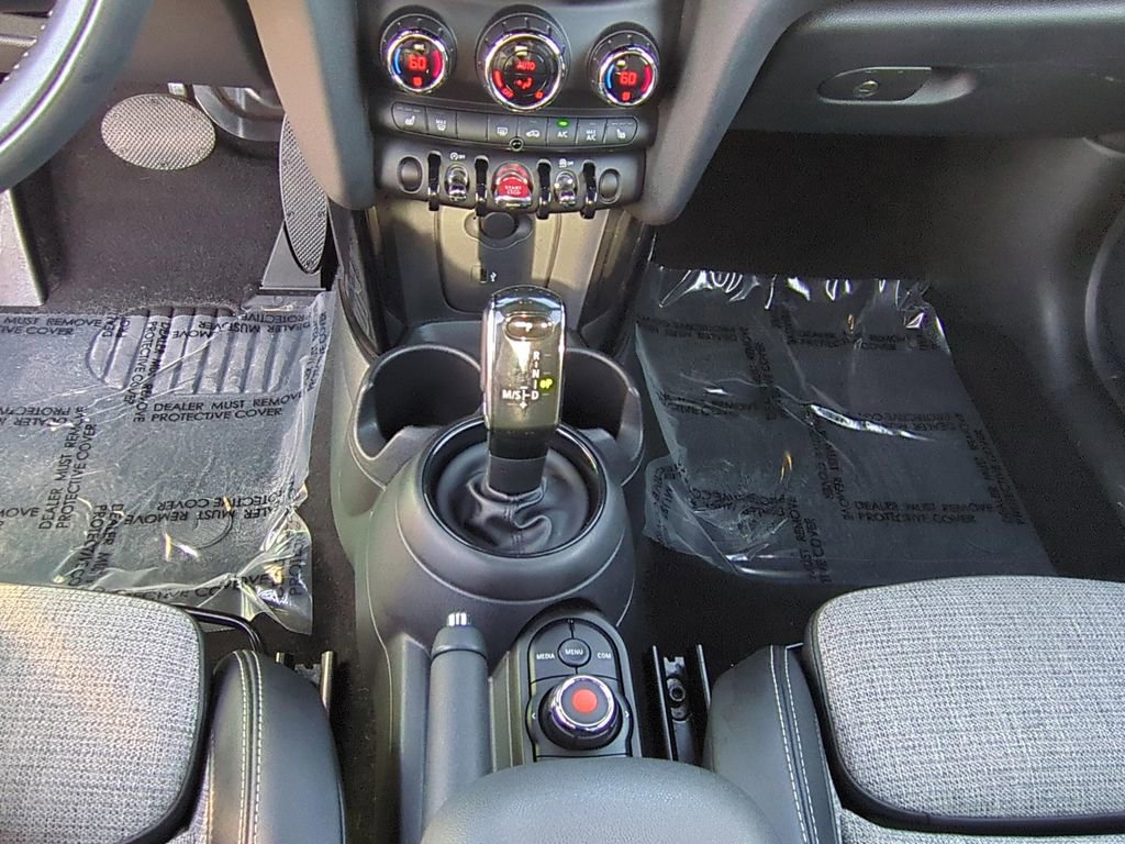 Used 2020 MINI Cooper Convertible w/ Signature Upholstery Package image 17