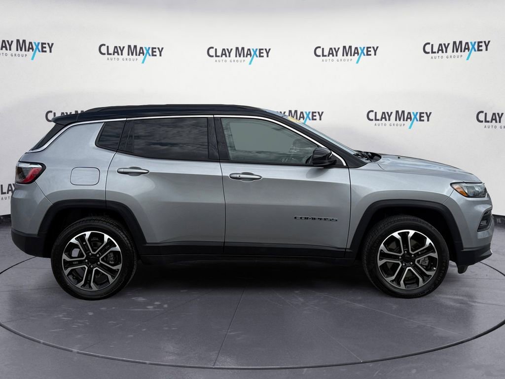 Used 2024 Jeep Compass Limited image 6