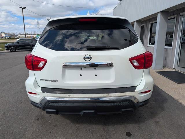 Used 2020 Nissan Pathfinder S FWD image 3