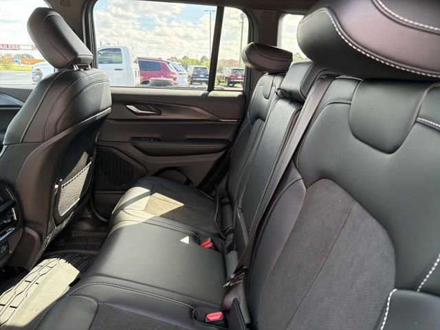 New 2025 Jeep Grand Cherokee Altitude RWD image 20