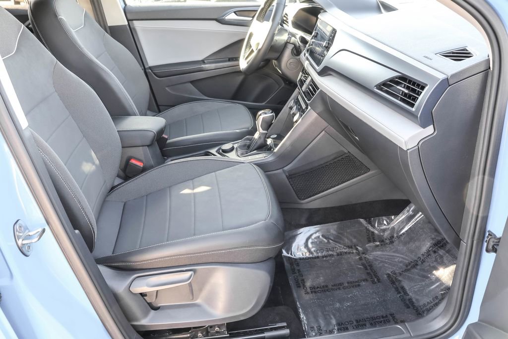 Used 2024 Volkswagen Taos SE image 36