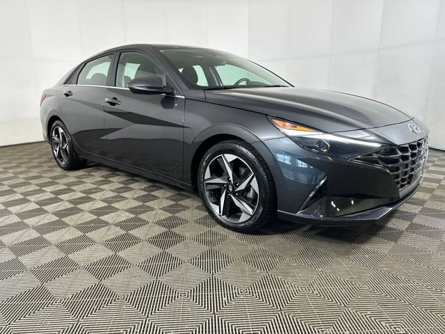 Used 2021 Hyundai Elantra SEL w/ Convenience + Premium Package image 2