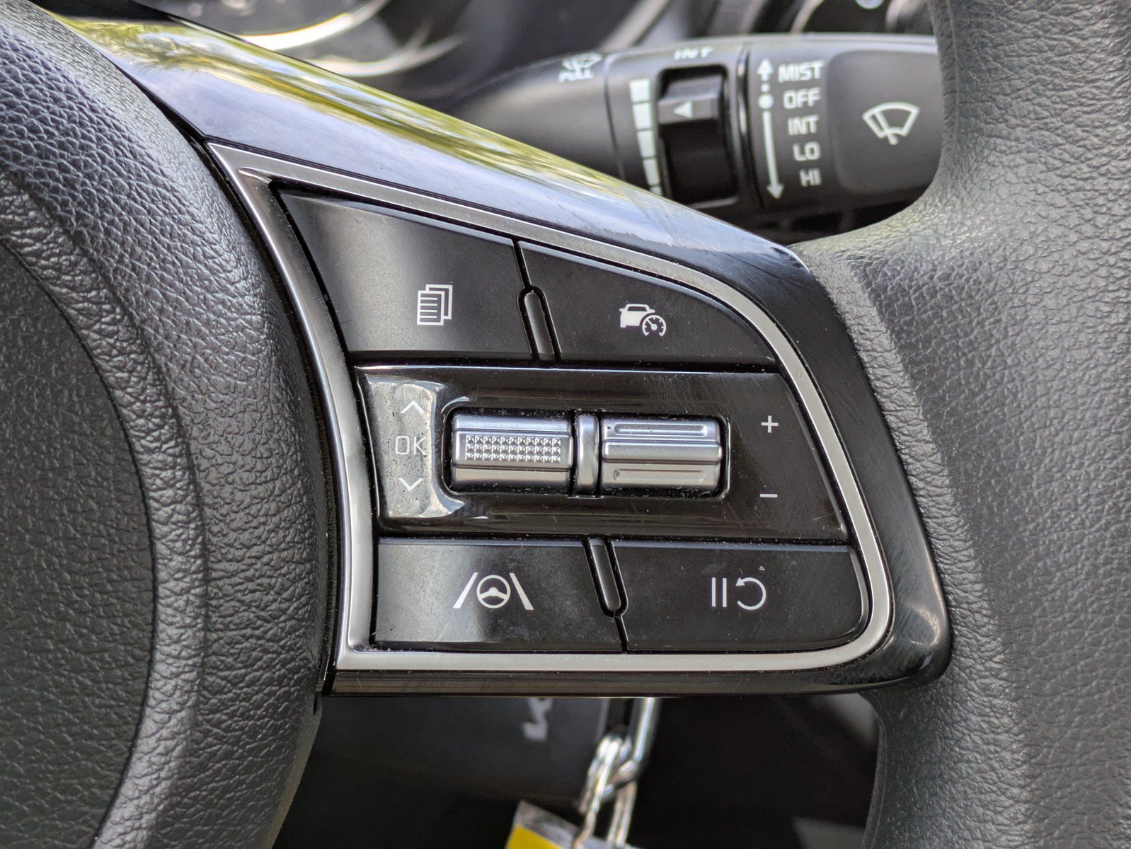 Certified 2024 Kia Forte LXS FWD image 18
