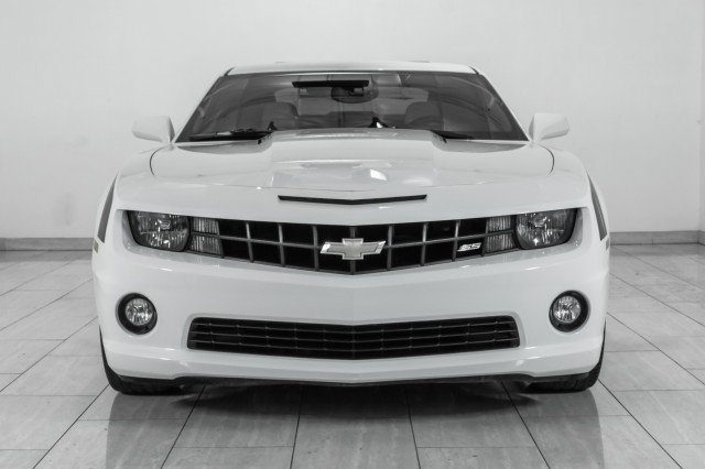 Used 2010 Chevrolet Camaro SS image 3