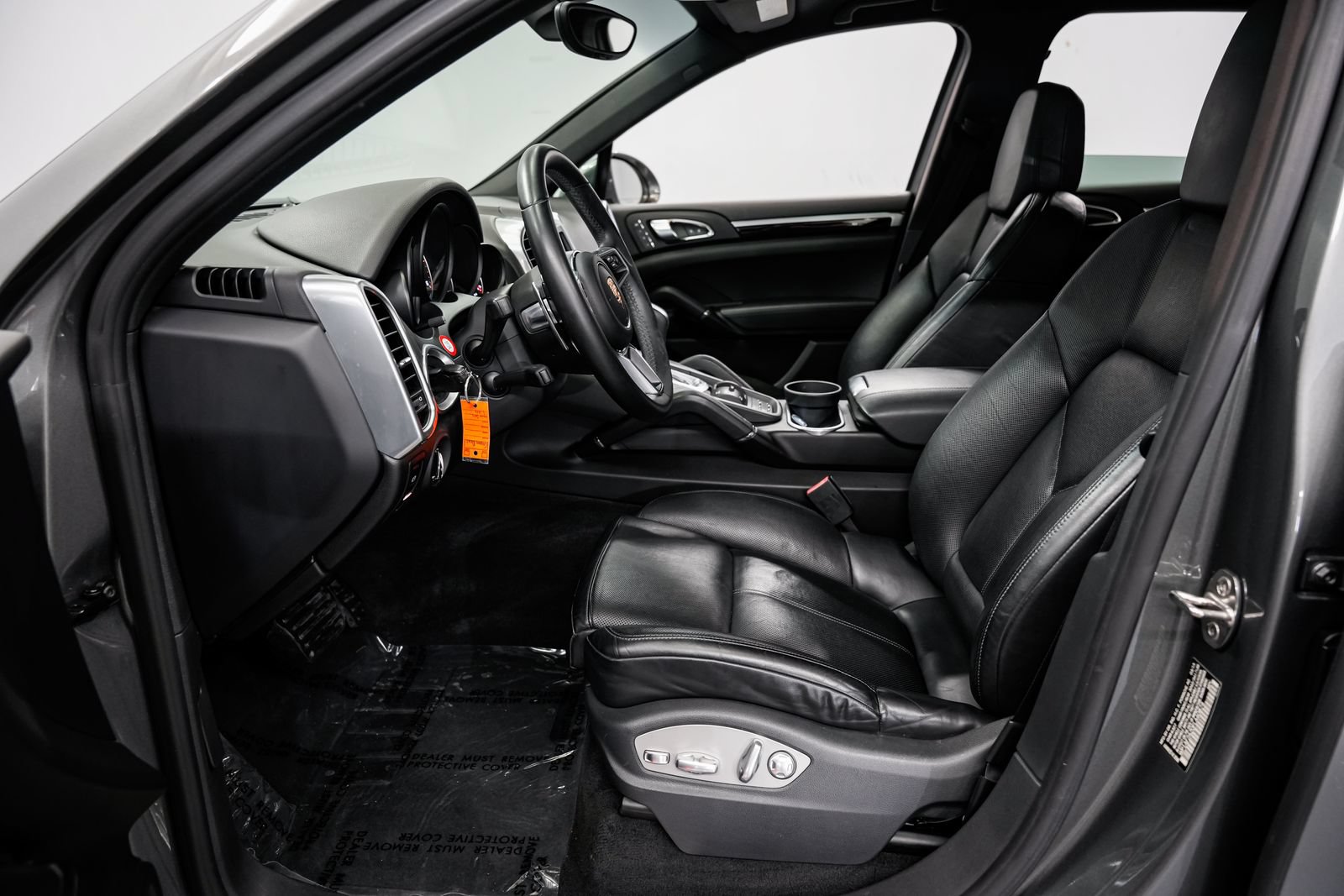 Used 2015 Porsche Cayenne Diesel AWD/4WD image 18