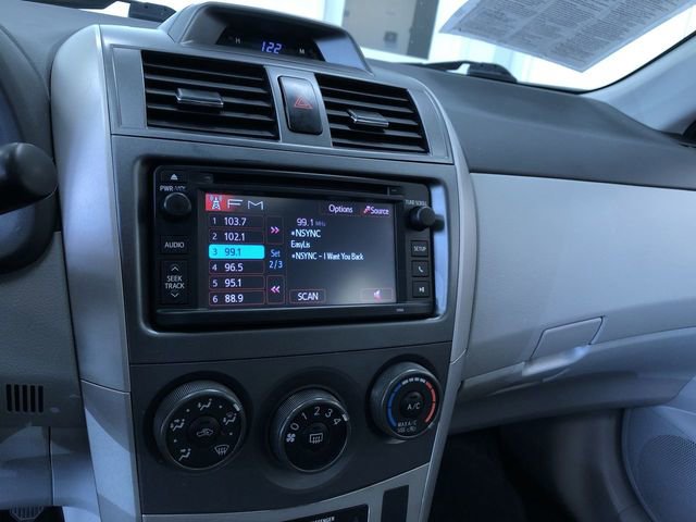 Used 2013 Toyota Corolla LE w/ Premium Pkg FWD image 26