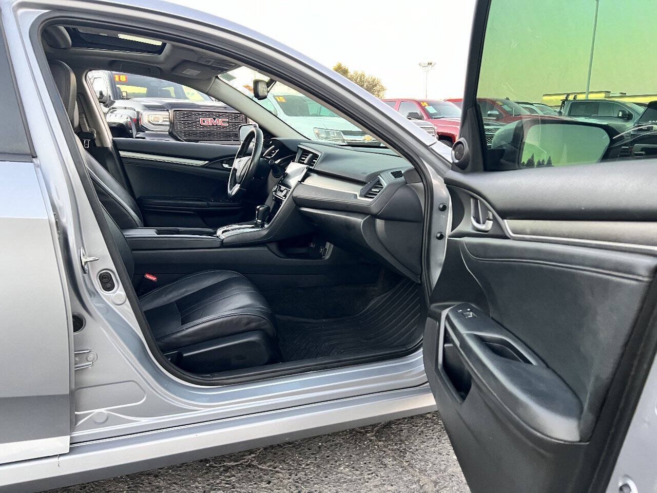 Used 2017 Honda Civic EX-L image 15
