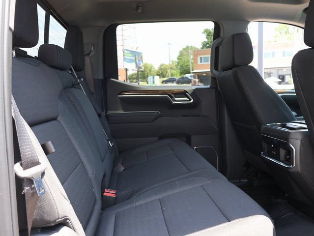 Certified 2025 GMC Sierra 1500 Elevation w/ Preferred Package AWD/4WD image 12