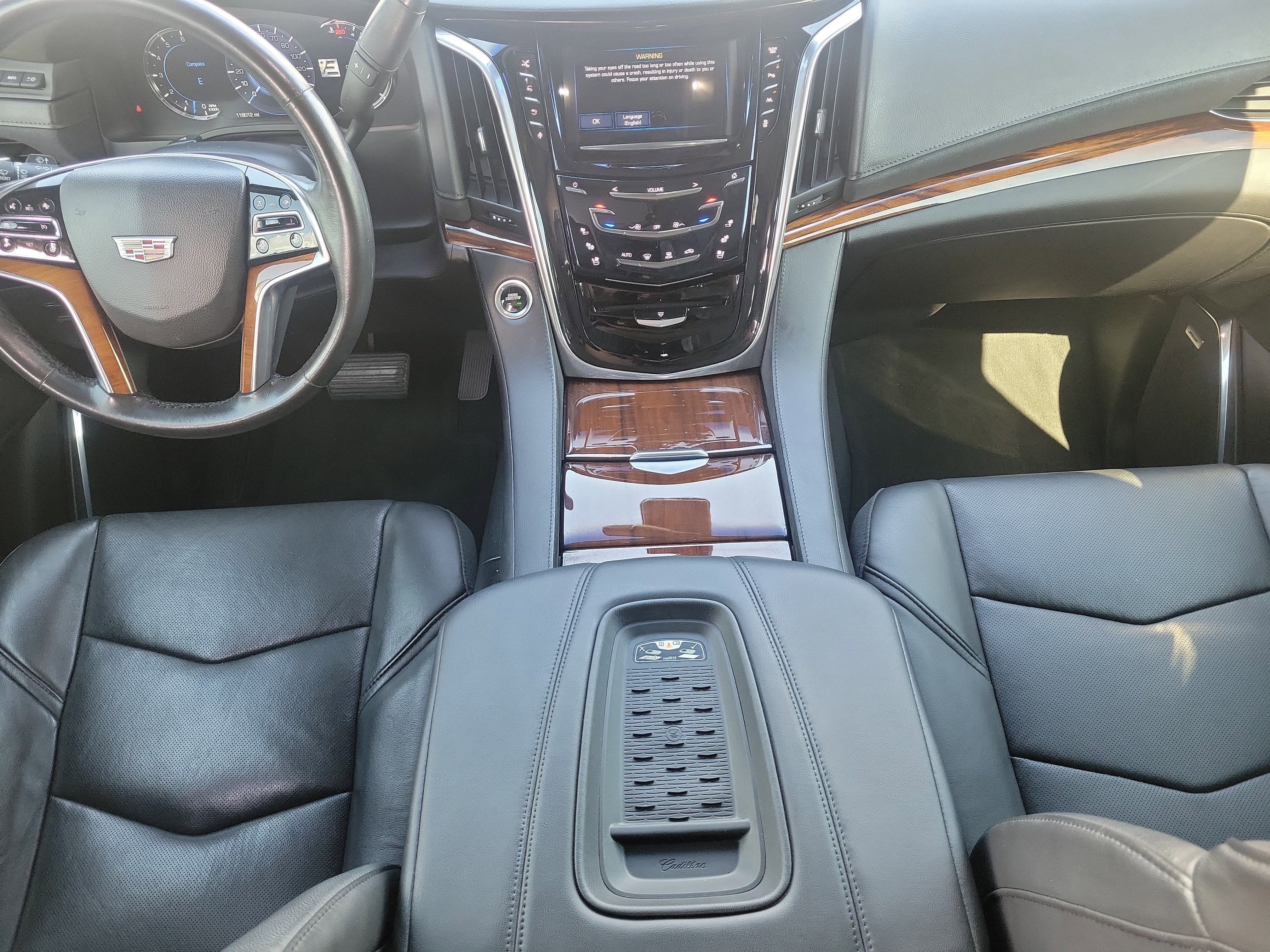 Used 2016 Cadillac Escalade Premium AWD/4WD image 16