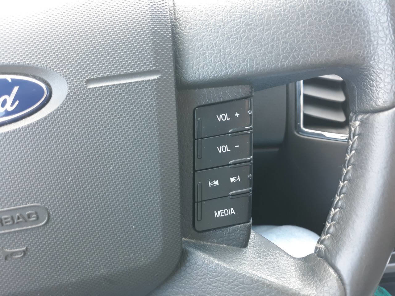 Used 2007 Ford Edge SEL image 15