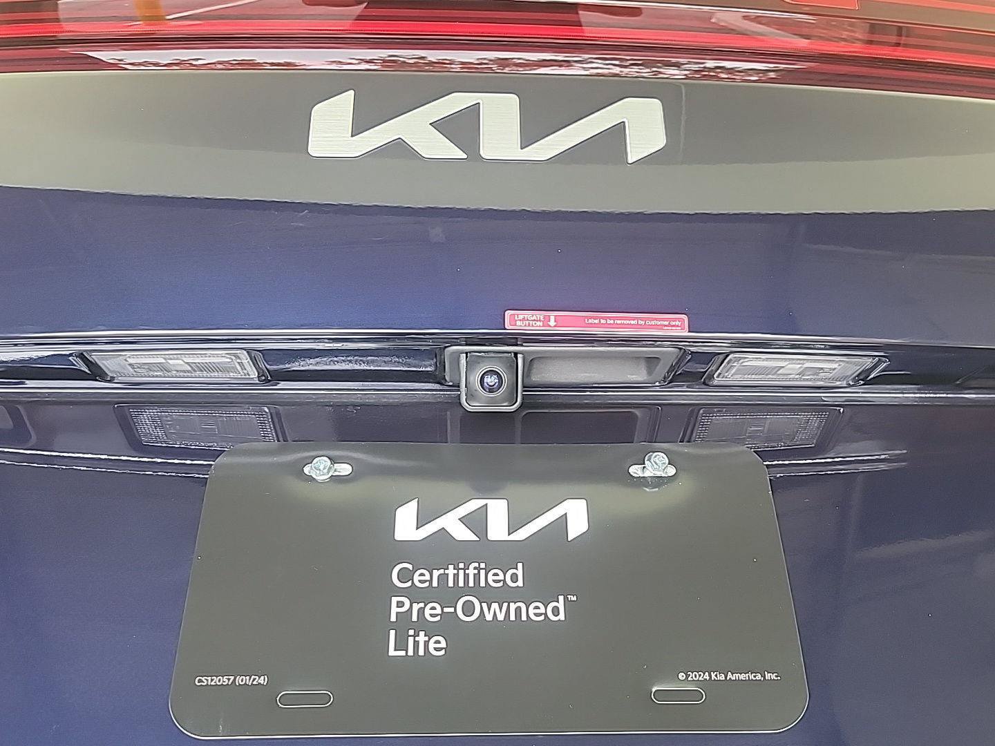 Certified 2026 Kia Carnival EX FWD image 9