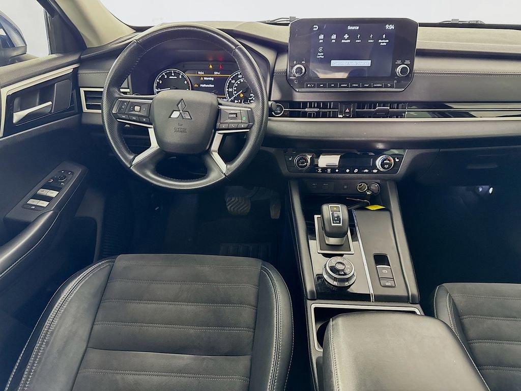 Used 2022 Mitsubishi Outlander SE image 27