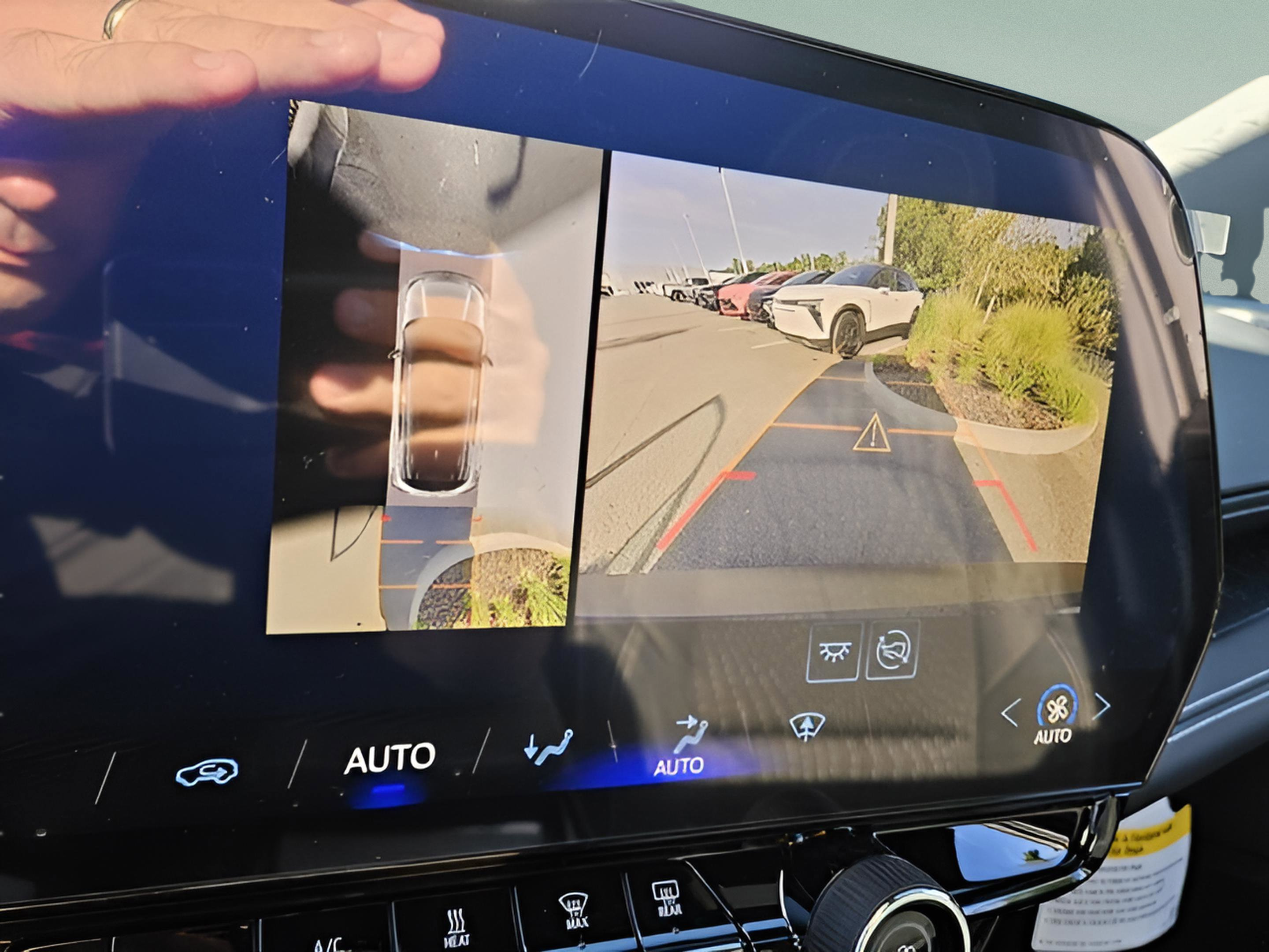 New 2025 Chevrolet Blazer EV LT w/ Midnight/Sport Edition AWD/4WD image 8