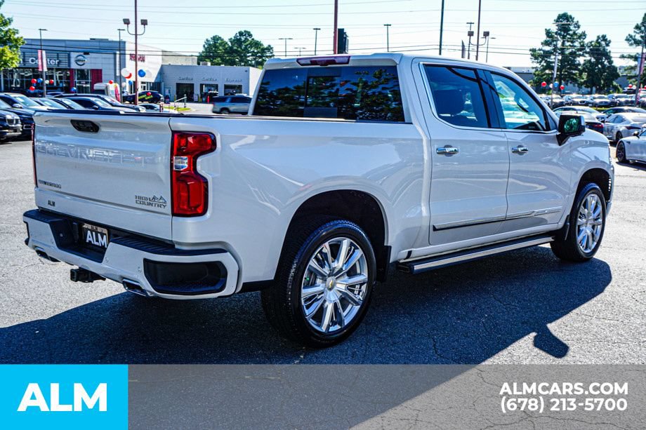 Used 2024 Chevrolet Silverado 1500 High Country w/ High Country Premium Package AWD/4WD image 5