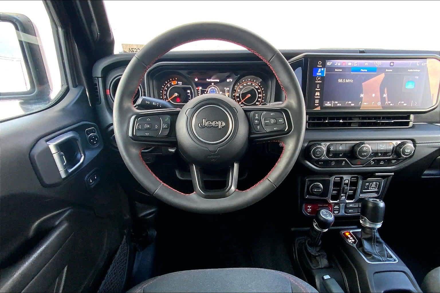 Used 2024 Jeep Wrangler Unlimited Rubicon w/ Safety Group AWD/4WD image 14