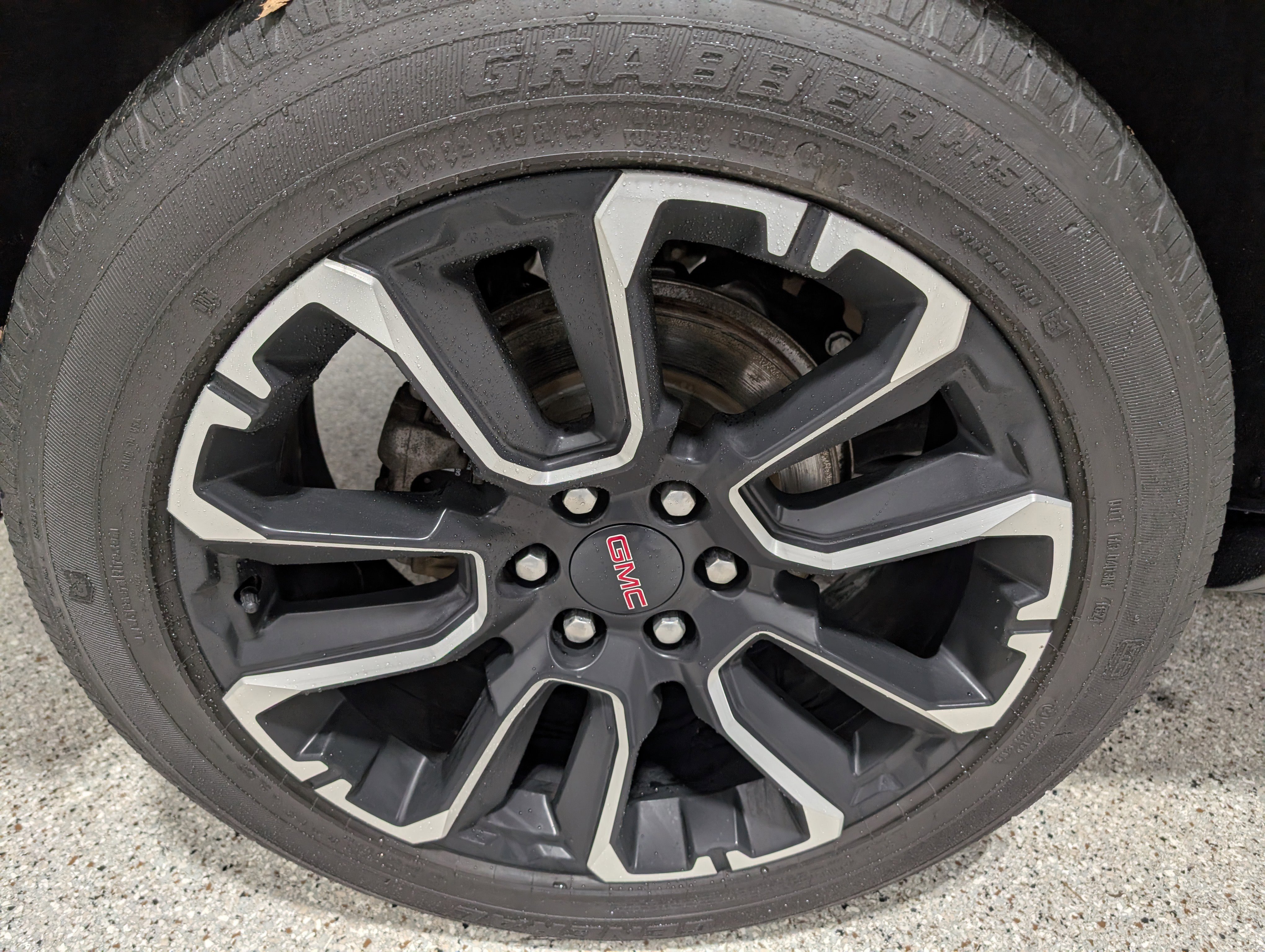 Used 2023 GMC Yukon XL Denali w/ Advanced Technology Package image 13