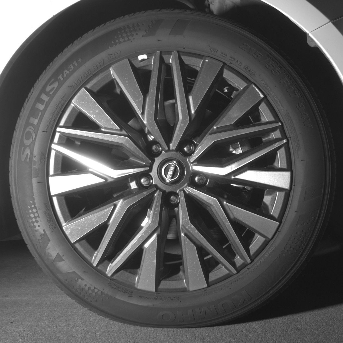 Used 2025 Nissan Altima 2.5 SV image 13