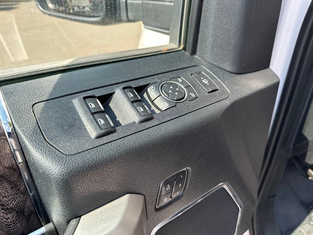 Used 2019 Ford F350 Lariat w/ Lariat Ultimate Package AWD/4WD image 23