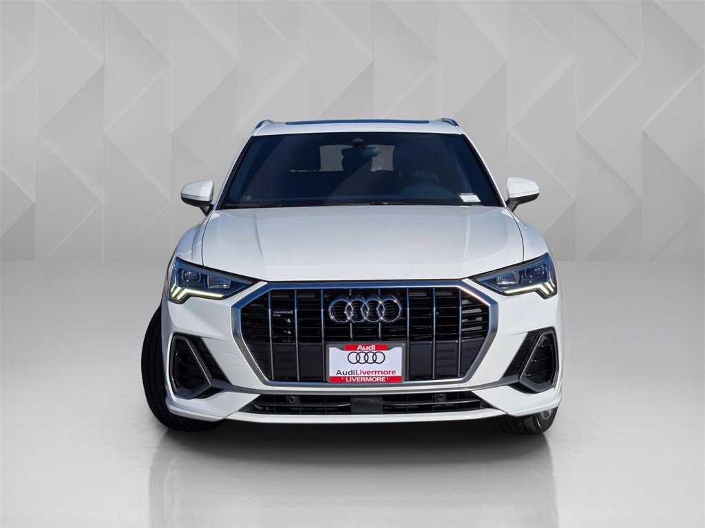 Used 2020 Audi Q3 2.0T Premium Plus w/ Premium Plus Package image 2