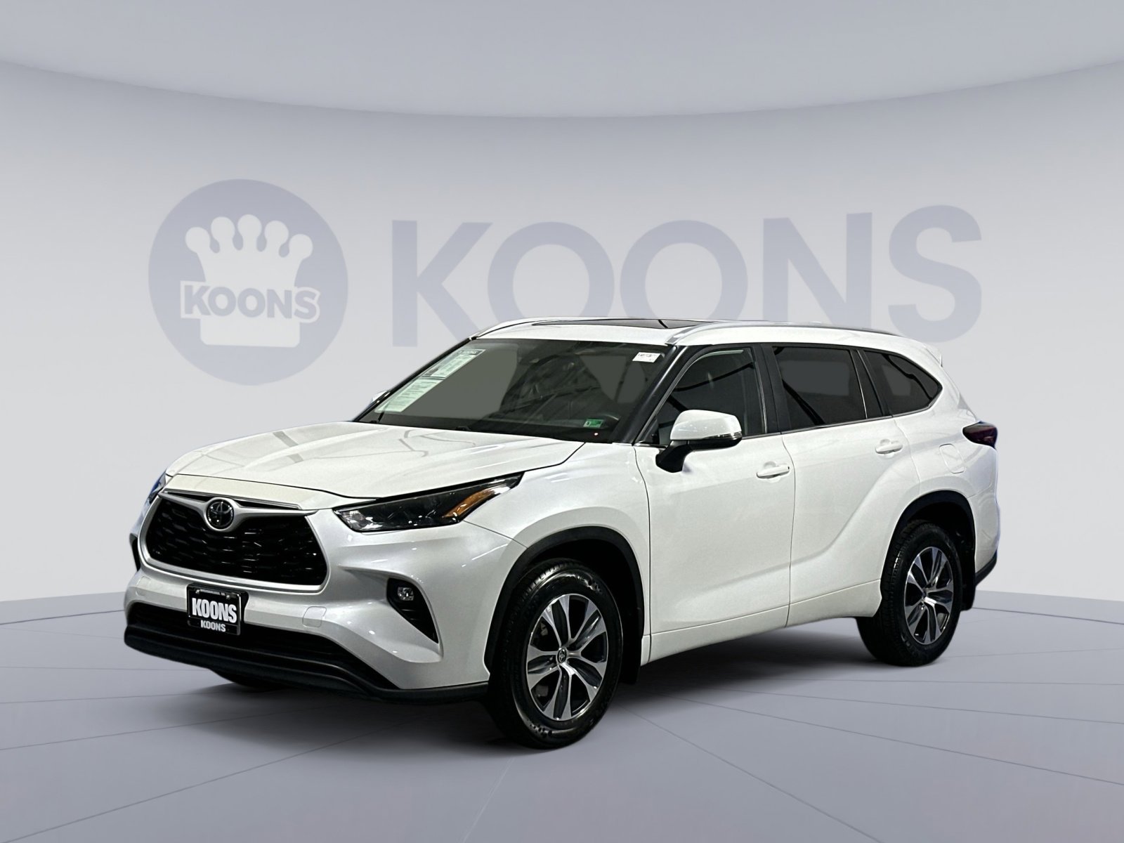 Used 2023 Toyota Highlander XLE