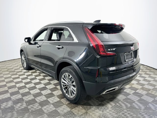 Used 2024 Cadillac XT4 Premium Luxury FWD image 5