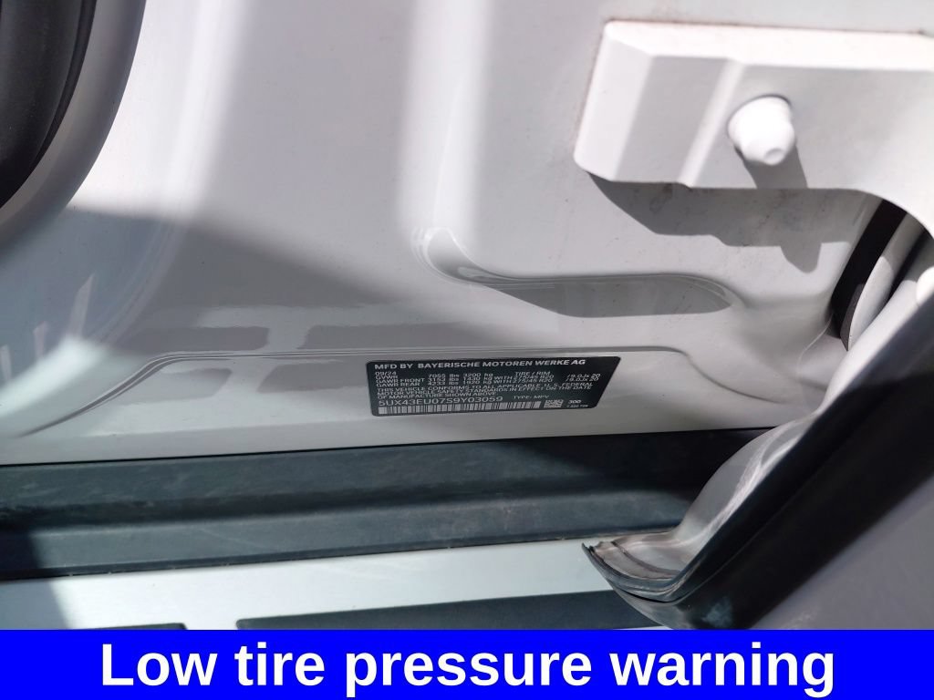 Used 2025 BMW X5 xDrive50e AWD/4WD image 25