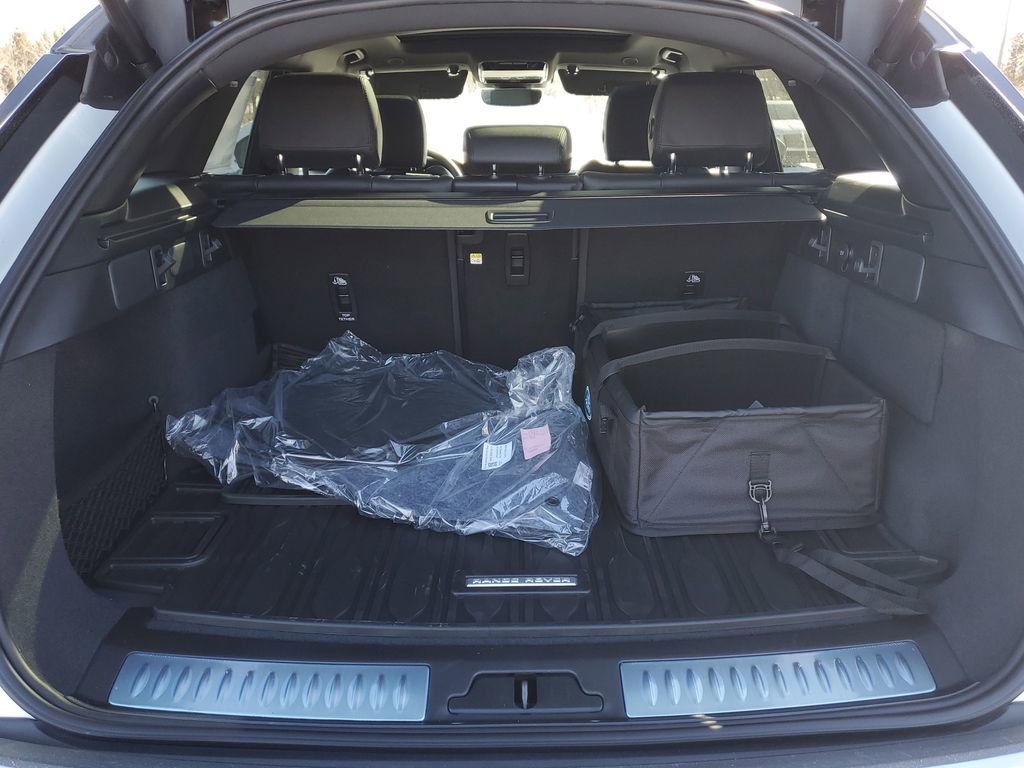 New 2026 Land Rover Range Rover Velar Dynamic SE image 27